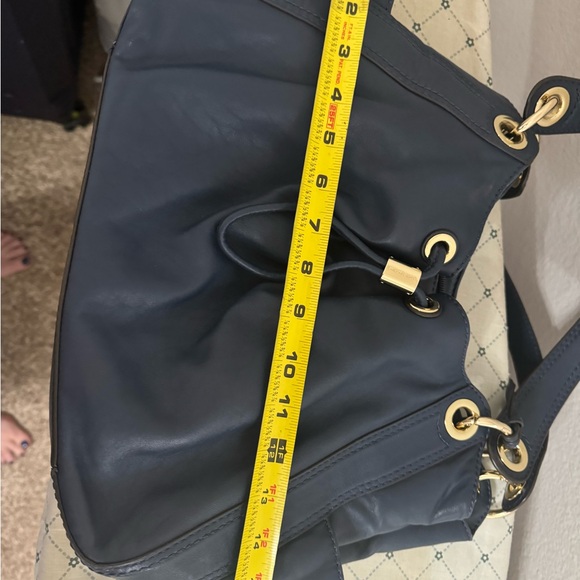 Michael Kors leather tote - Picture 7 of 7